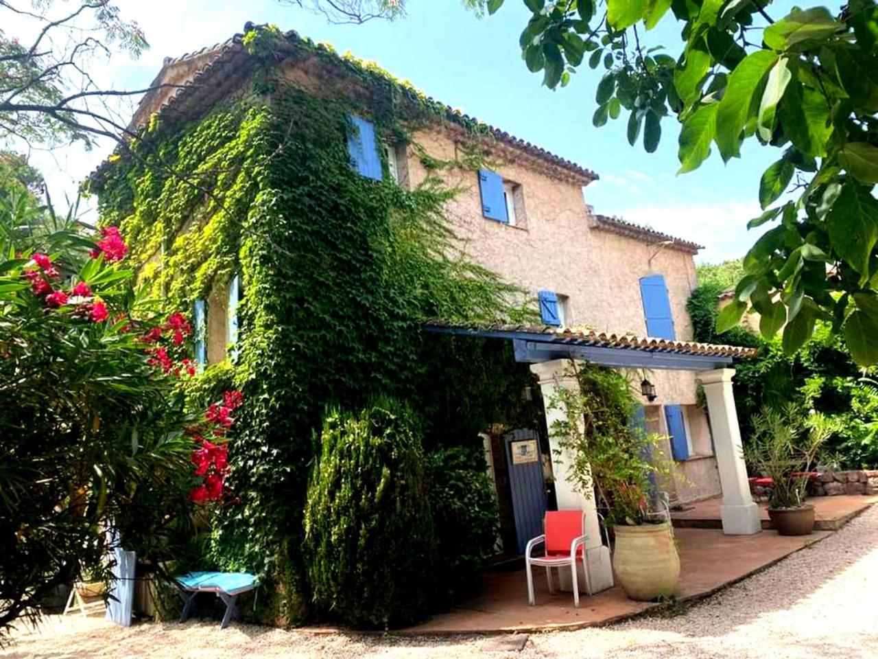 Bed and Breakfast Feerie Love Puget-sur Argens Exterior foto